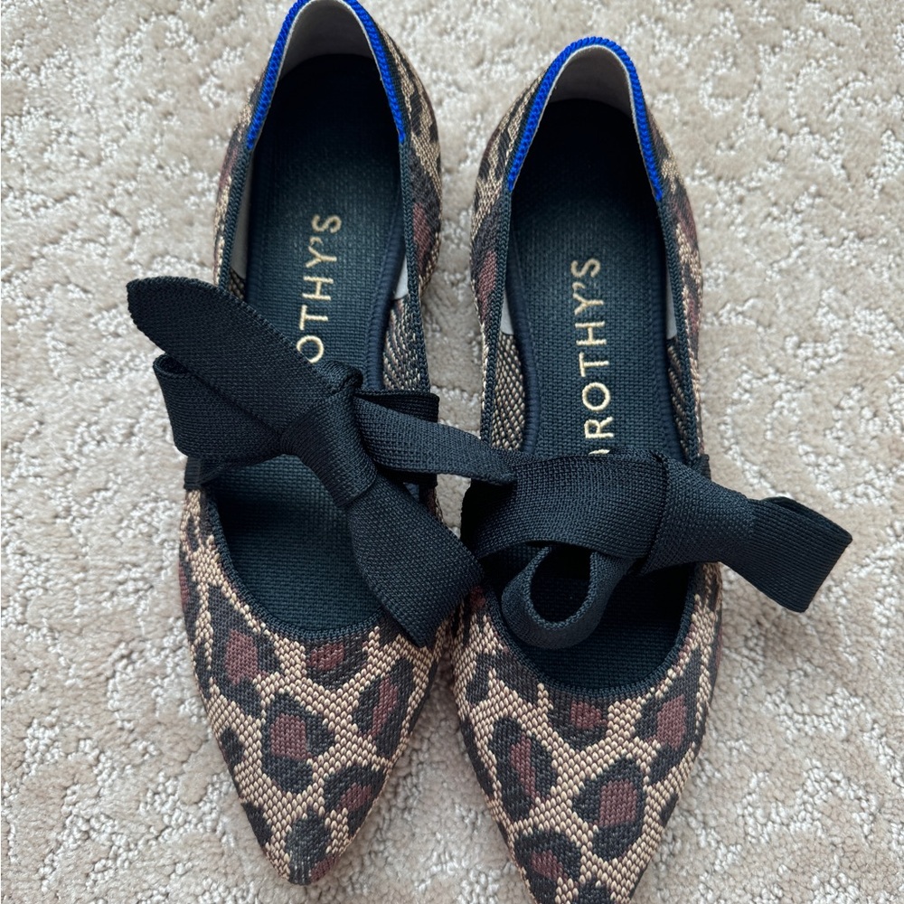 Rothy’s Leopard print point flats